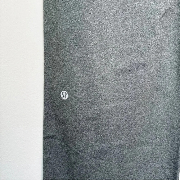 Lululemon Size 6 Relaxed Fit Pant Heathered Deep Camo Green Pant - Picture 14 of 15